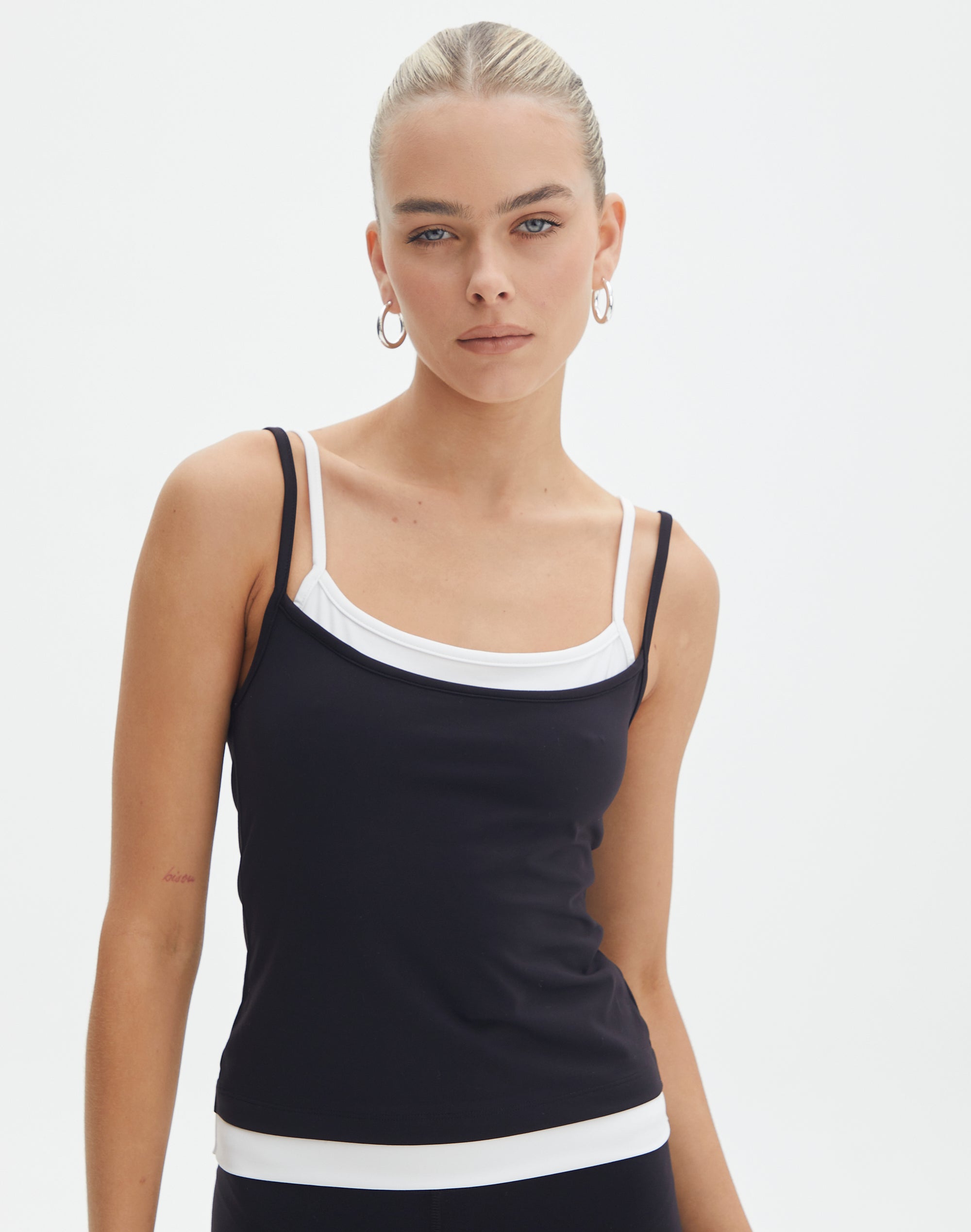 https://www.glassons.com/content/products/amara-double-layer-tank-black-white-front-tv130860but.jpg