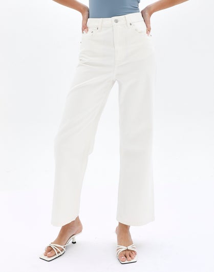 Wide Leg Cropped Jean in White | Glassons