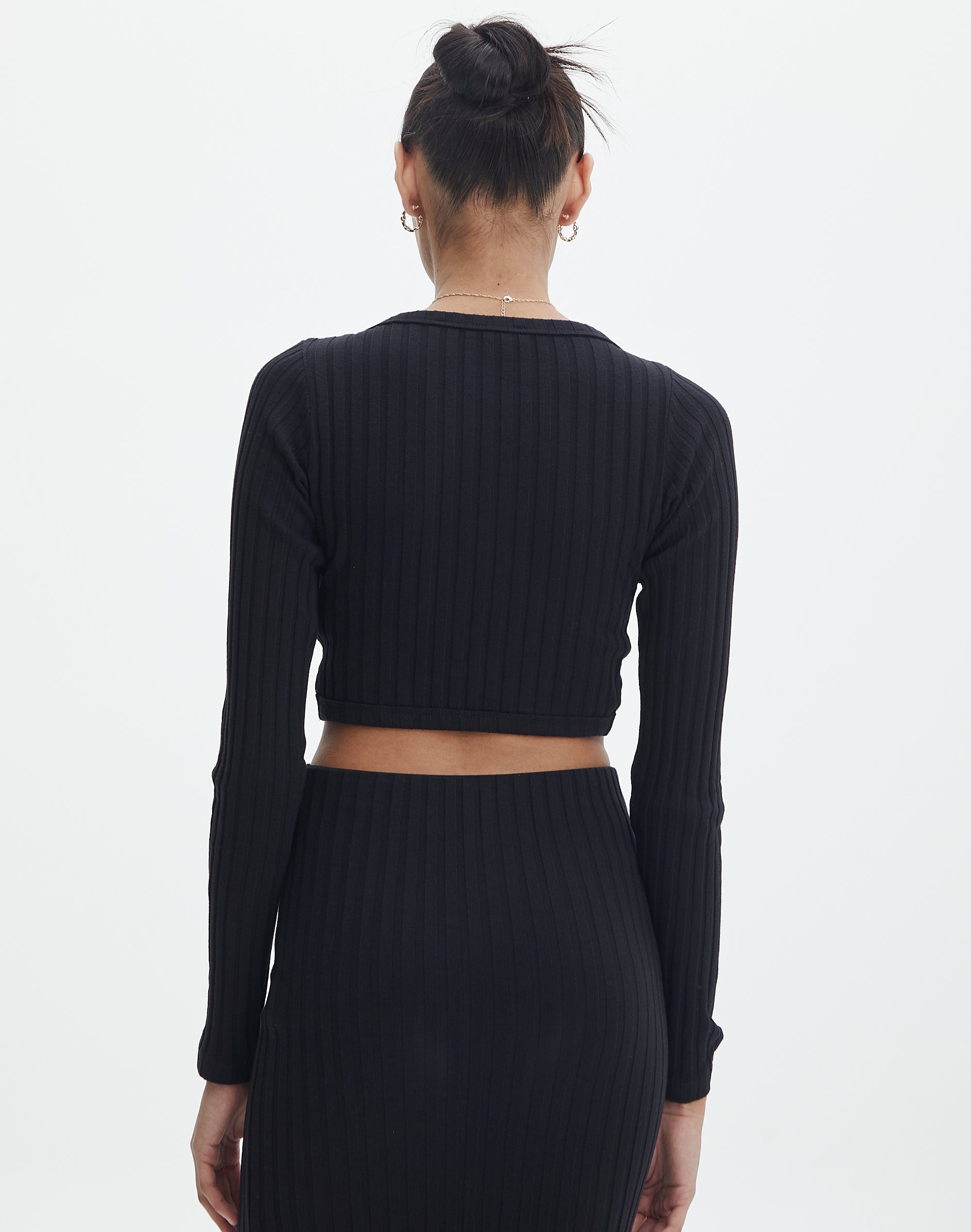 ribbed long sleeve crop top