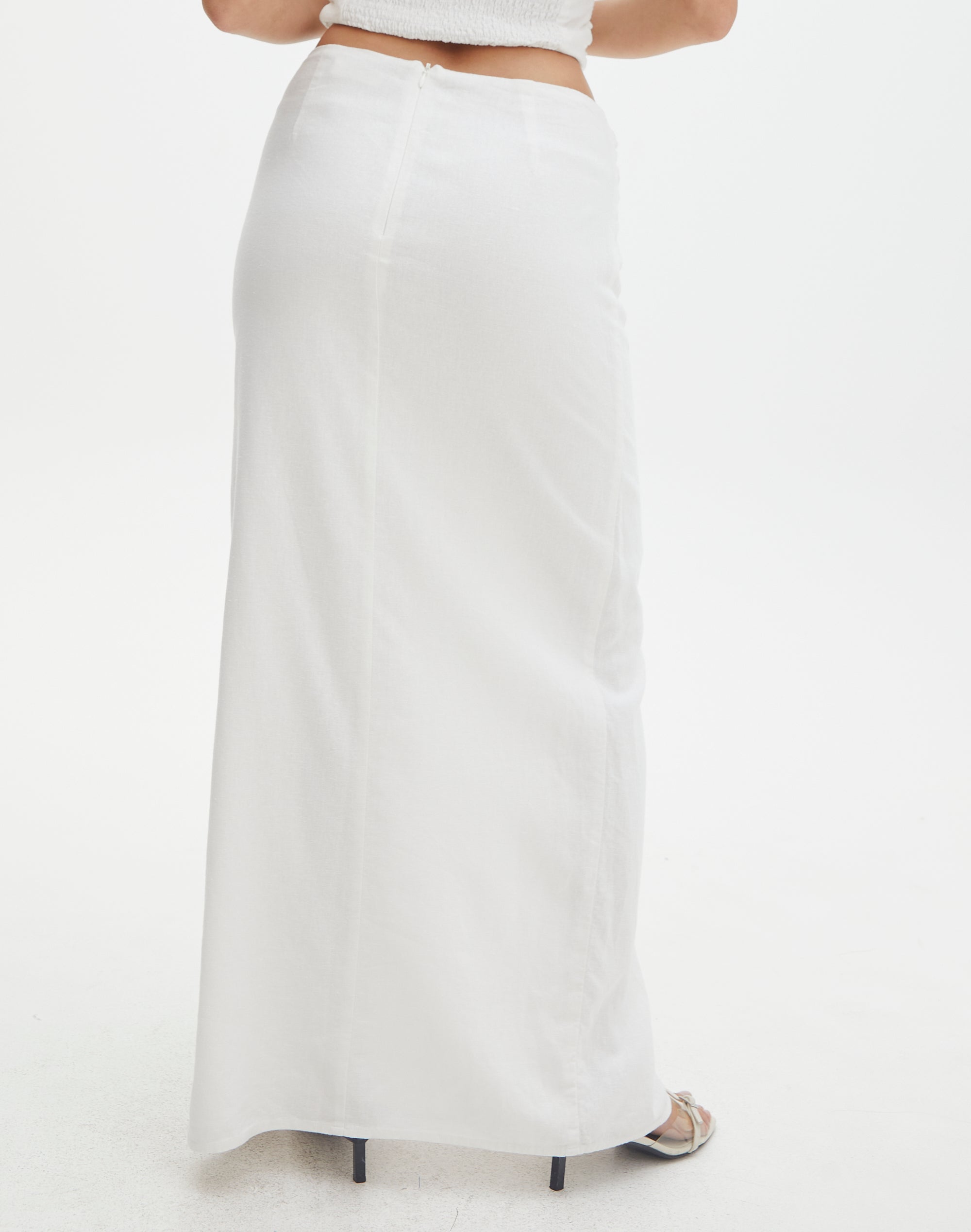 White linen outlet skirt glassons