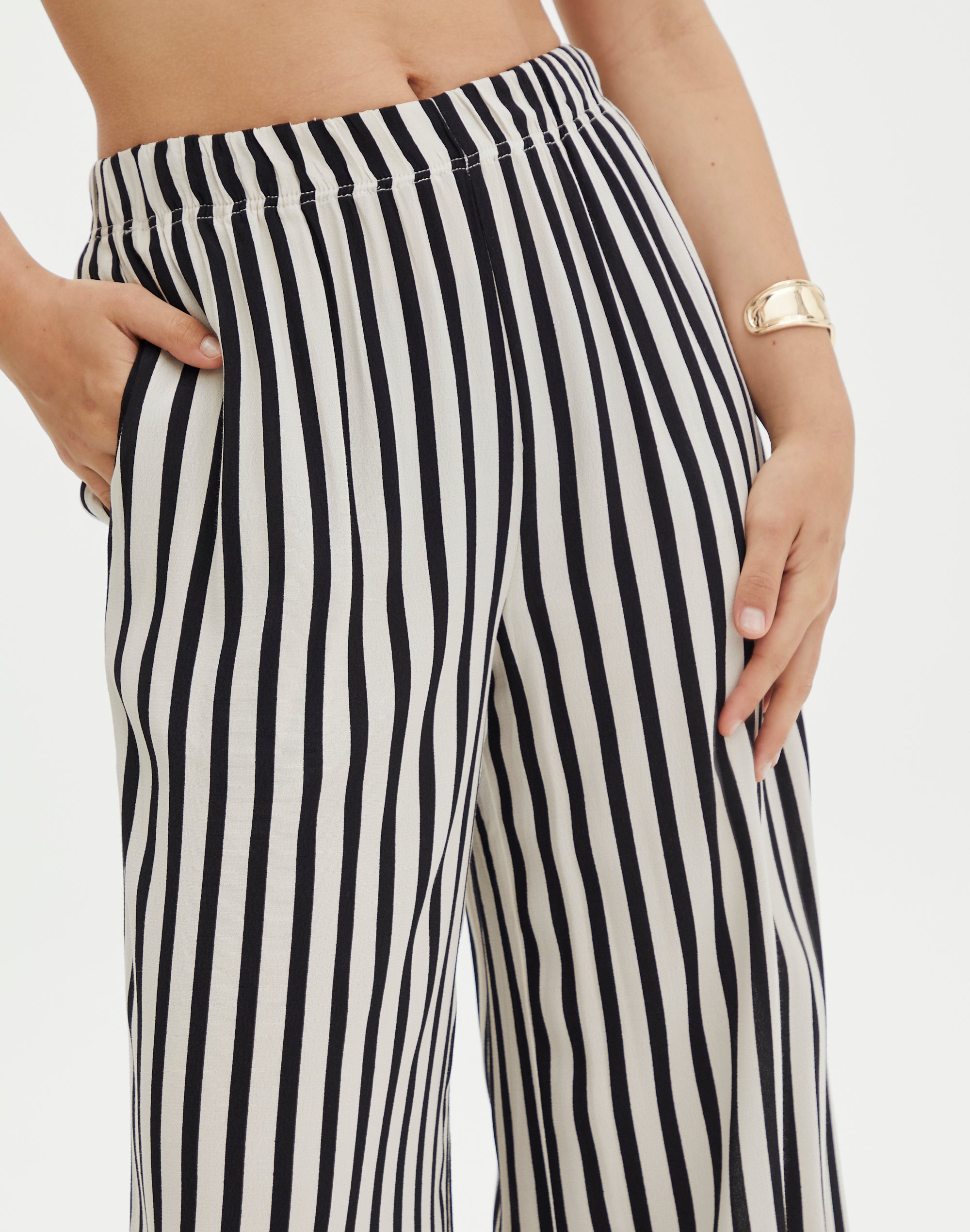 Wide Leg Print Pant in Shell/black Stripe