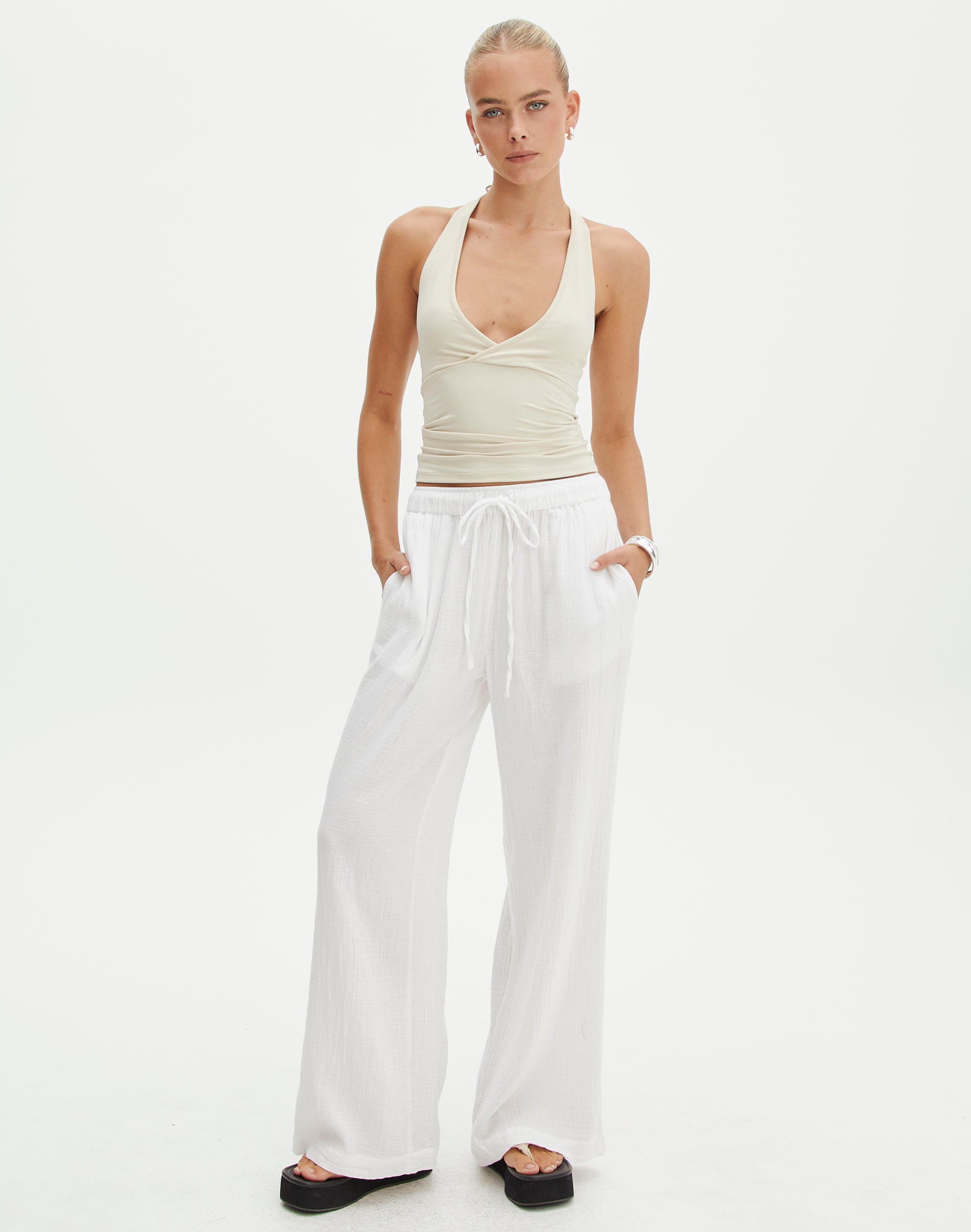 White wide-leg pants | HOWTOWEAR Fashion