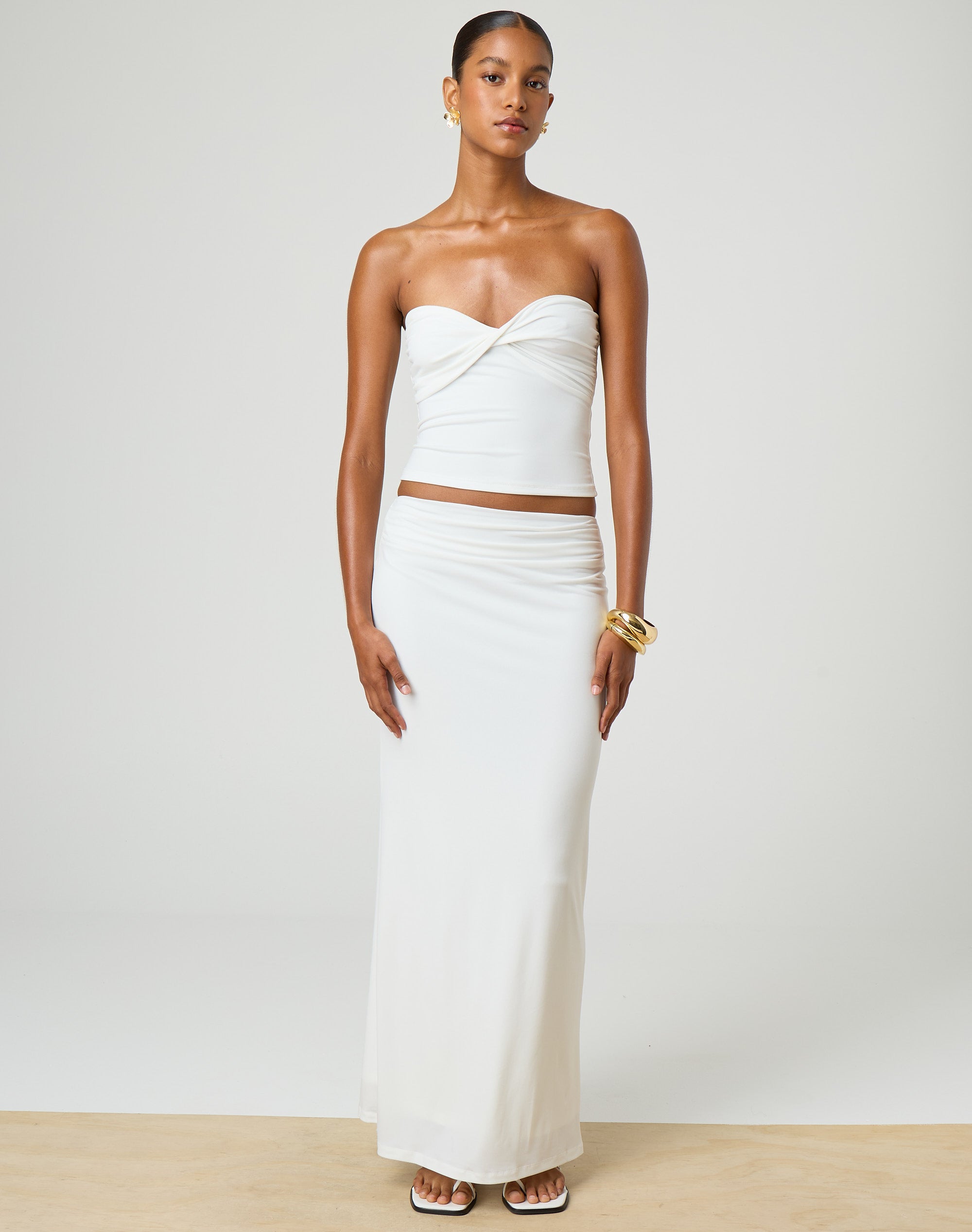 Low rise white maxi skirt hotsell