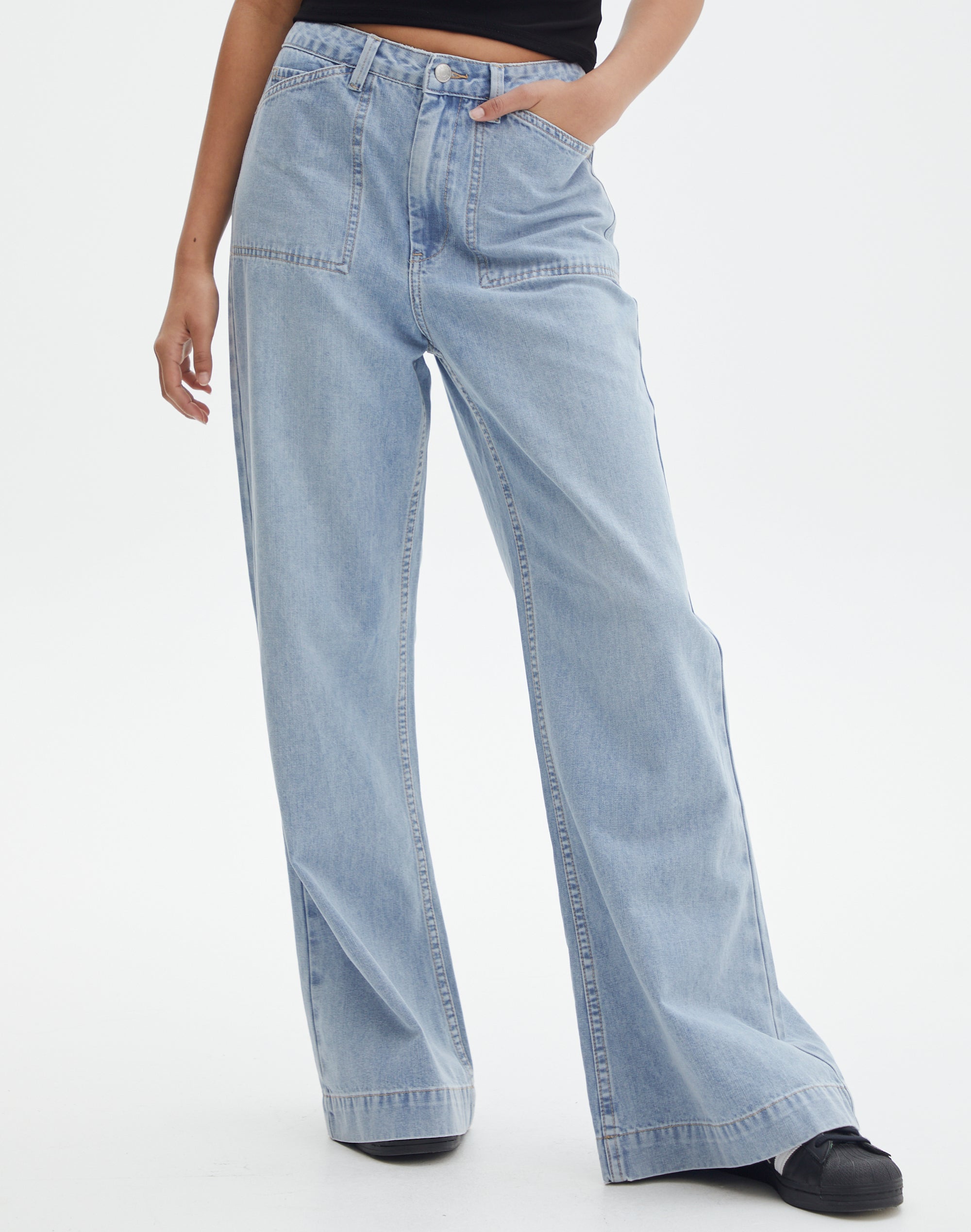 Mid Rise Wide Leg Jean in Summer Coyote