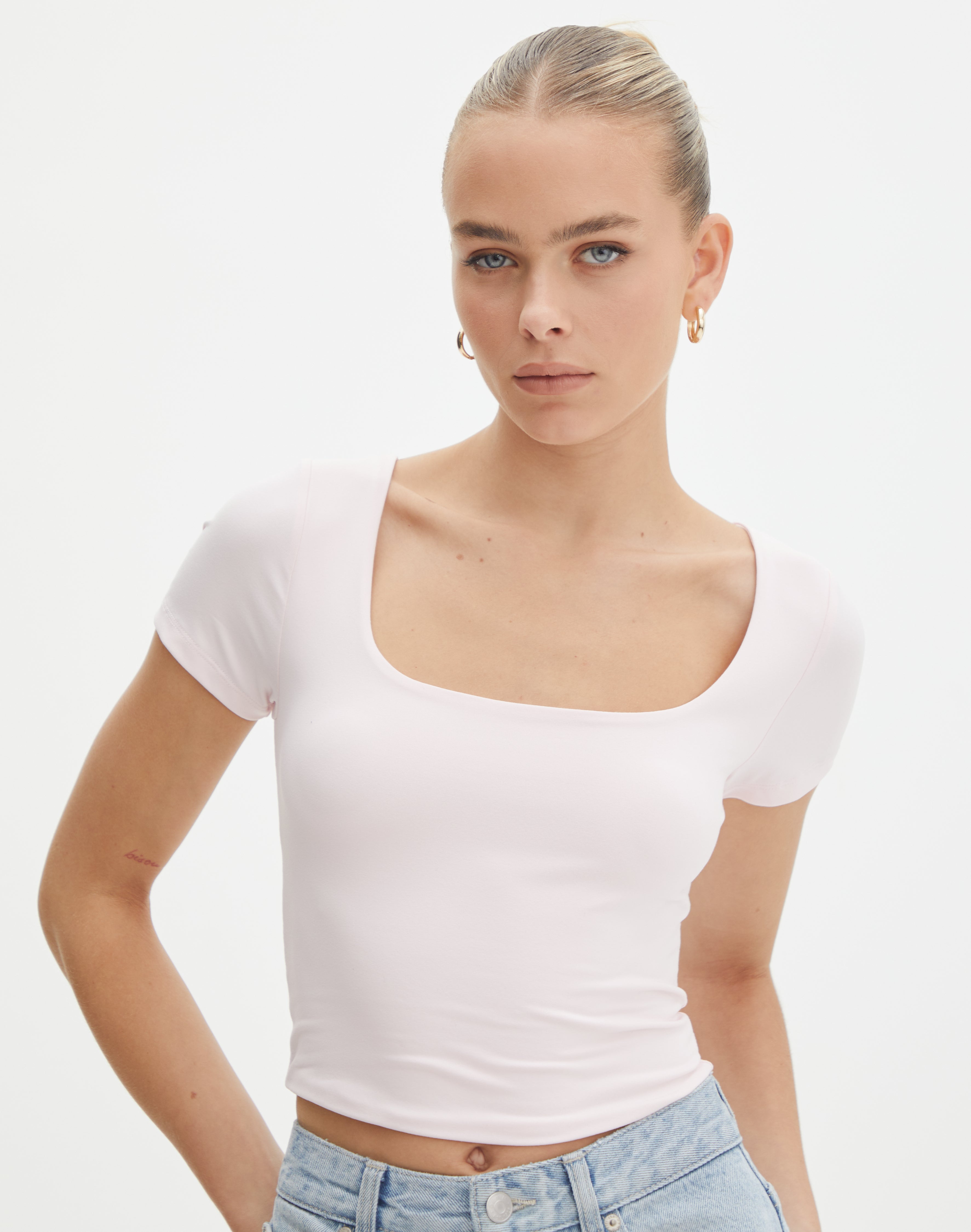 https://www.glassons.com/content/products/eden-crop-top-pink-mochi-front-ts139135pch.jpg