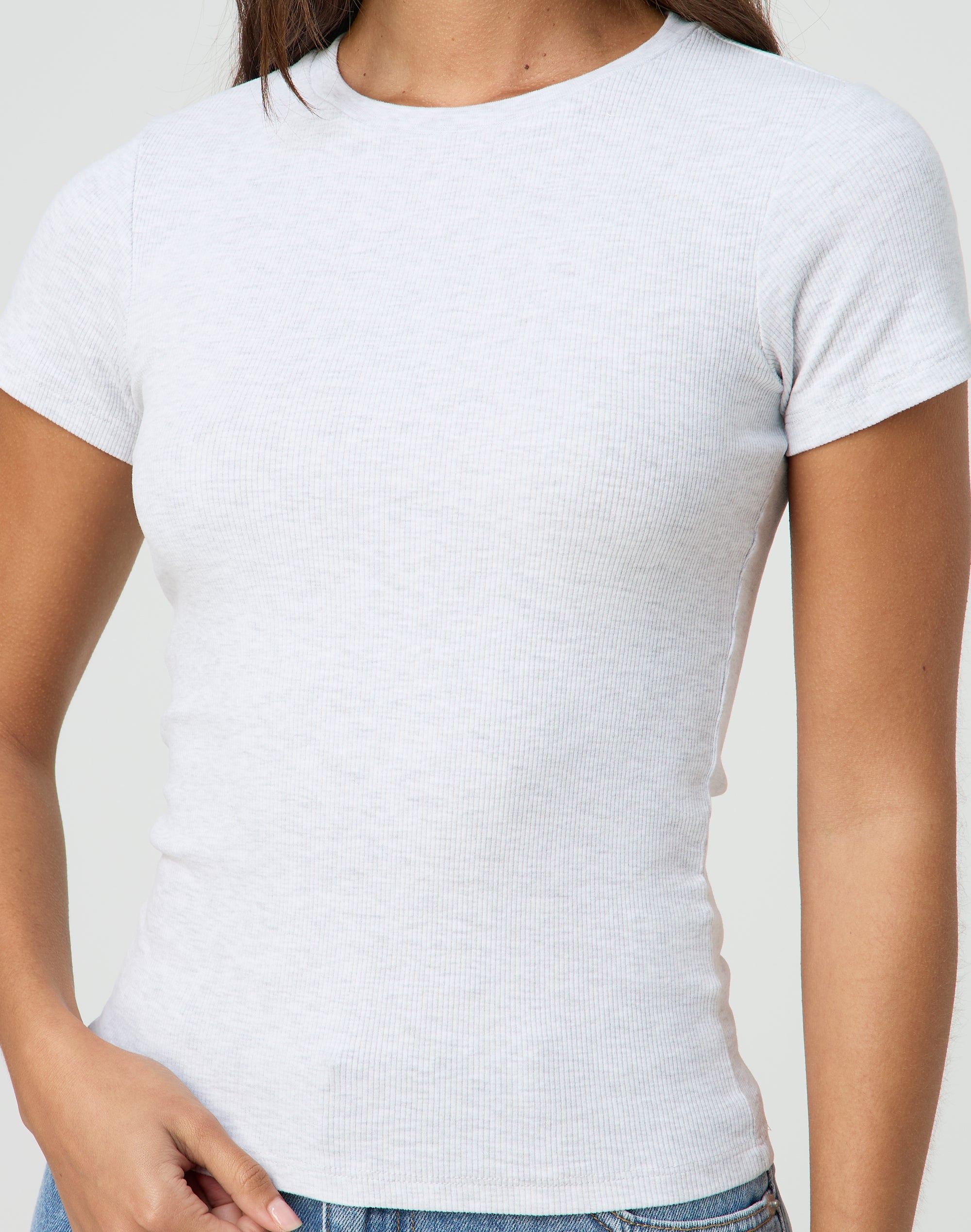 Ribbed Crew Neck Tee in Snow Marle