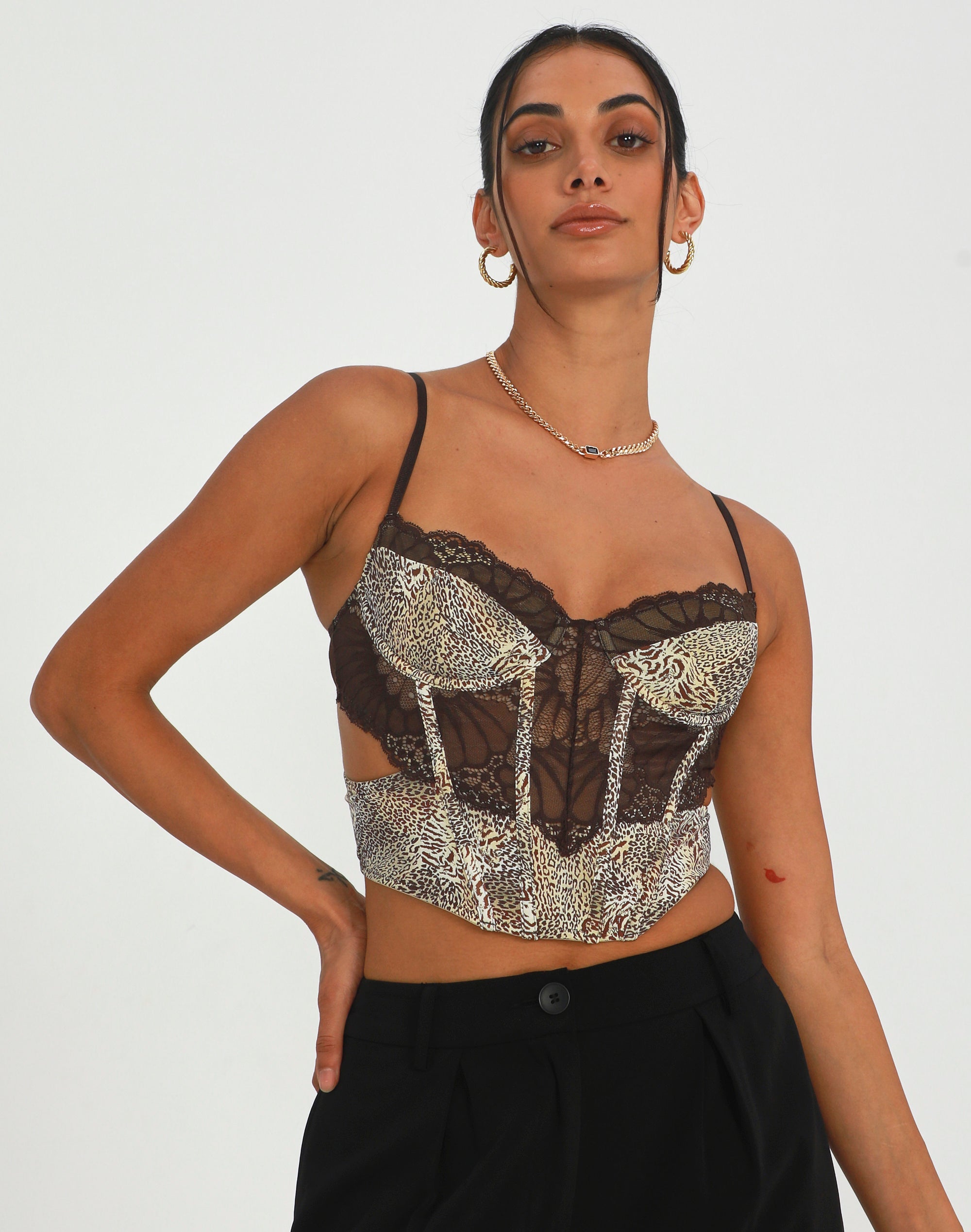 https://www.glassons.com/content/products/kurbie-corset-jungle-leo-front-ut91413jnl.jpg