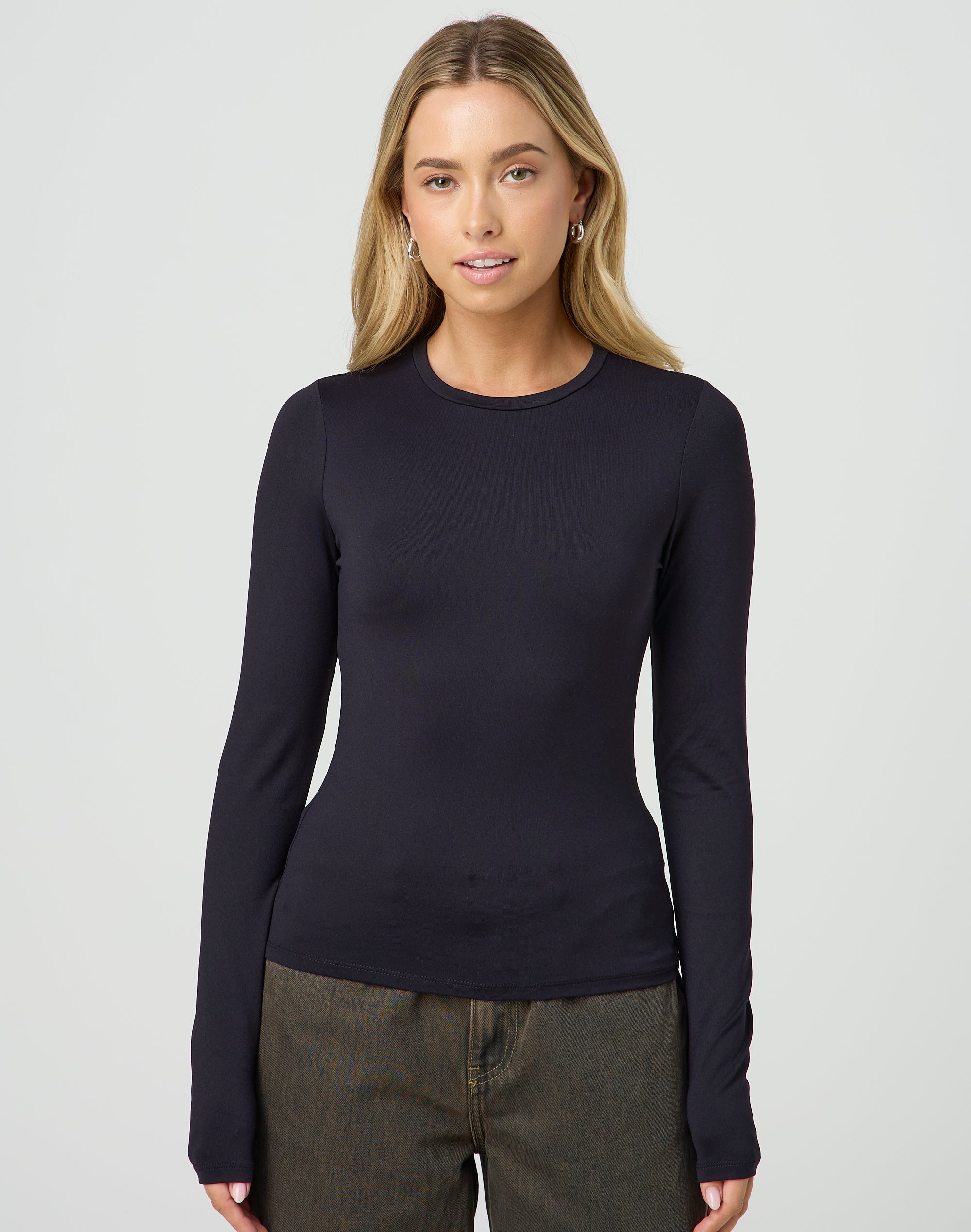 https://www.glassons.com/content/products/limmy-slinky-longsleeve-black-front-tl55301pch.jpg