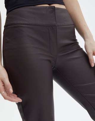 Stitch Detail Faux Leather Pant in Black