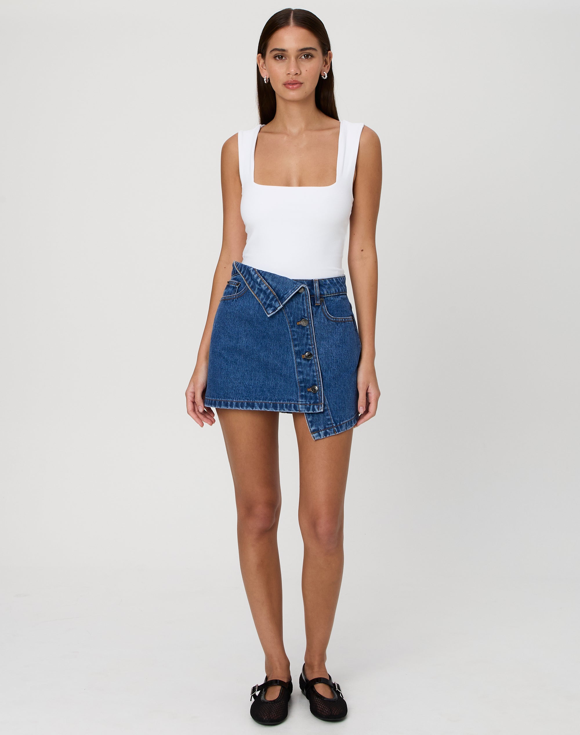 https://www.glassons.com/content/products/maisie-foldover-waist-denim-mini-suzy-mid-wash-front-ss186610dnm.jpg