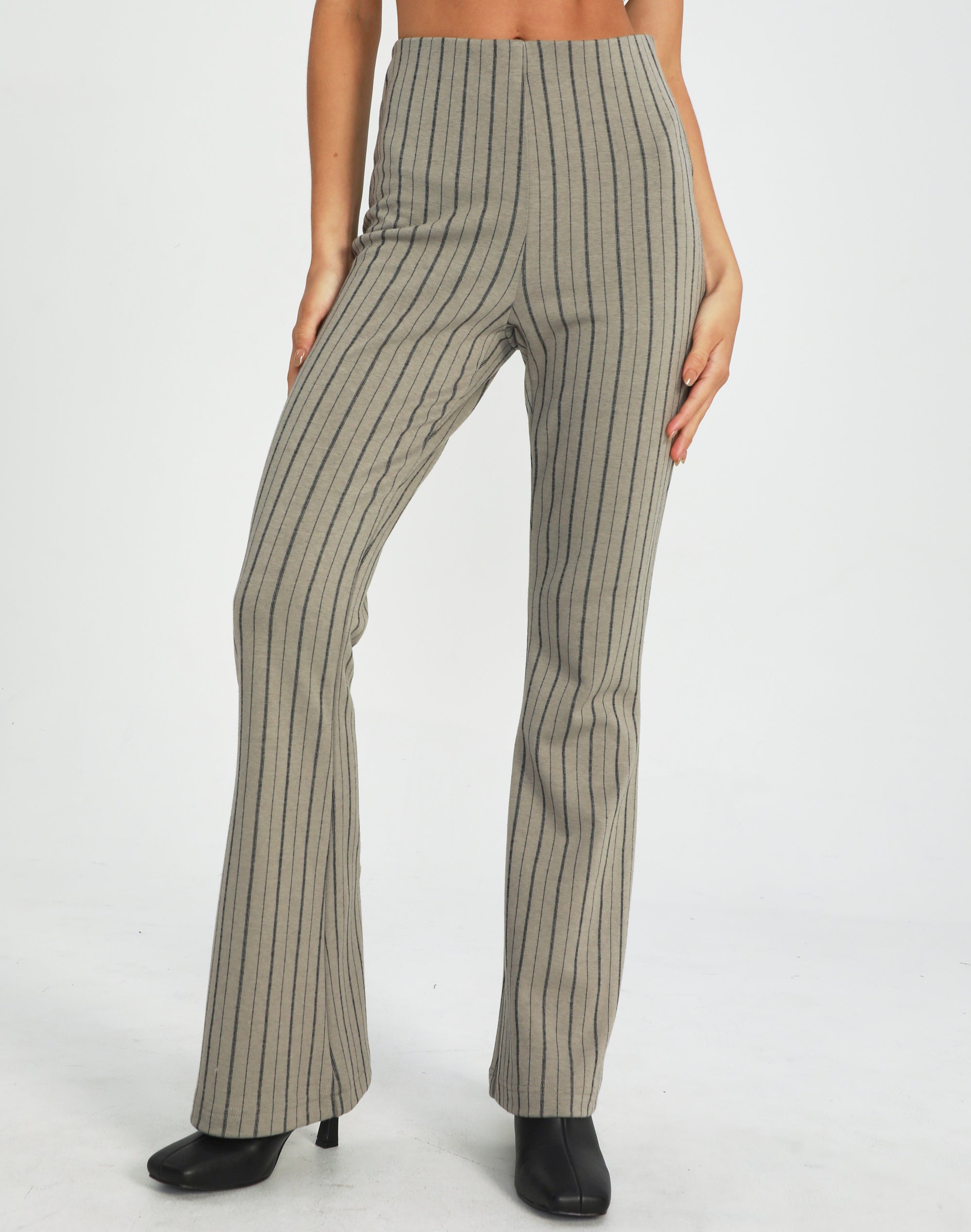 Pull On Ponte Pant at Seven7 Jeans