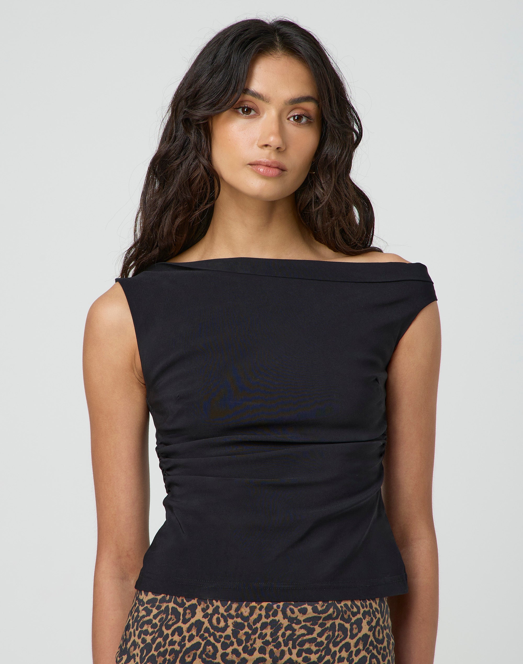 Off Shoulder Ruched Top in Black Glassons