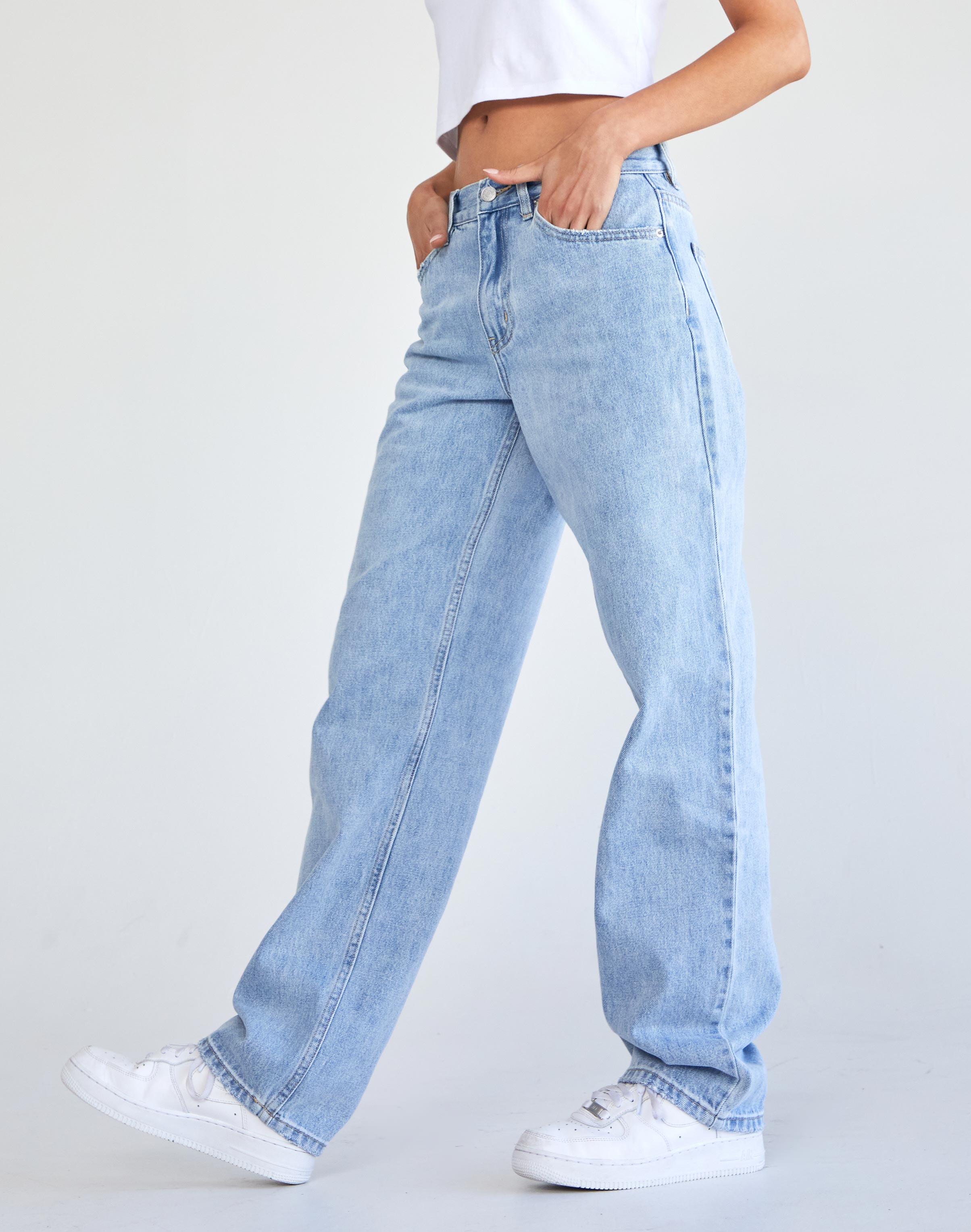 relaxed straight leg jean glassons