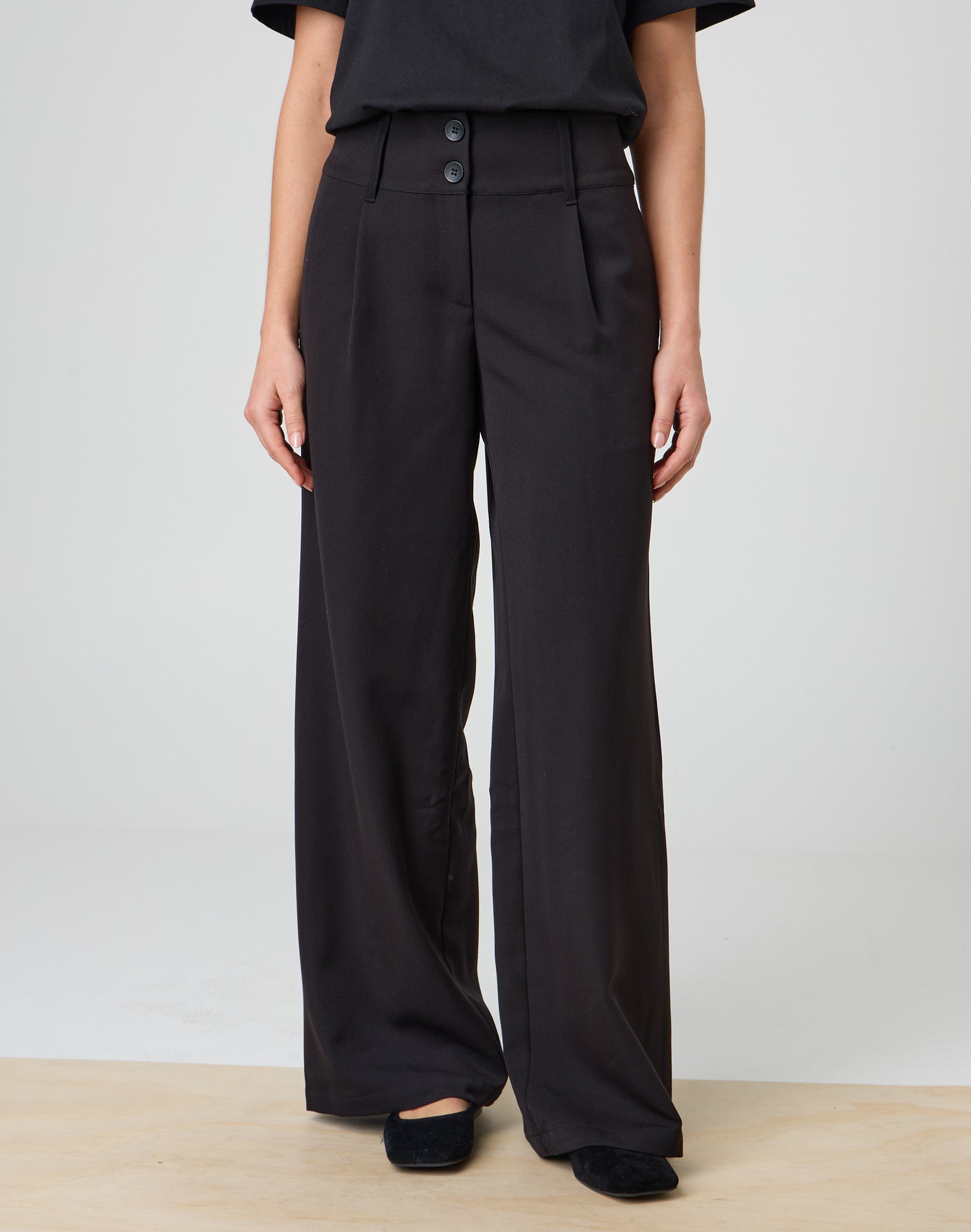 Double Button Wide Leg Tailored Pant in Black Glassons