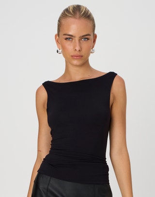 Asymmetric Ruched Side Top in Get A Pip