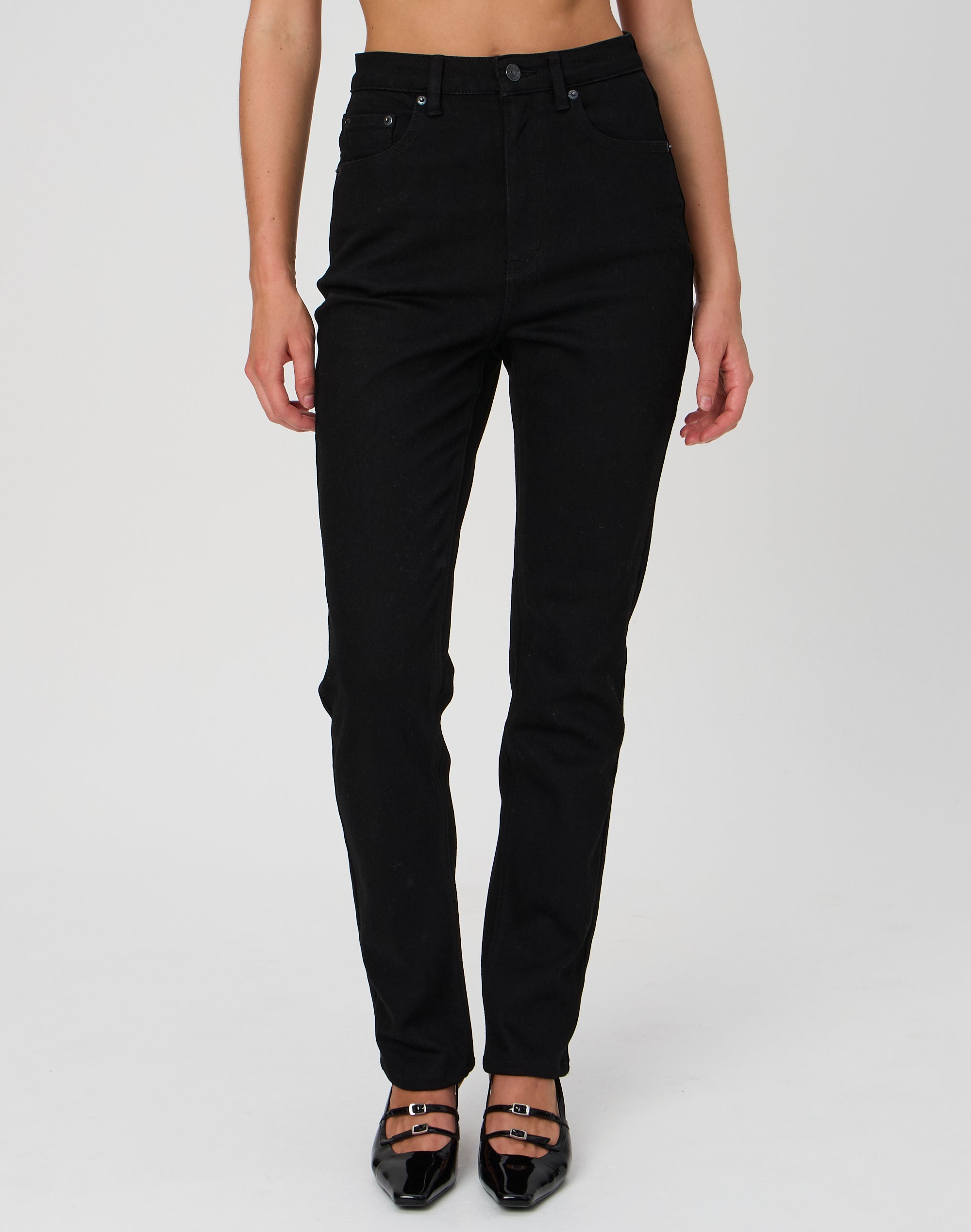 High Rise Slim Leg Stretch Jean in Black 01