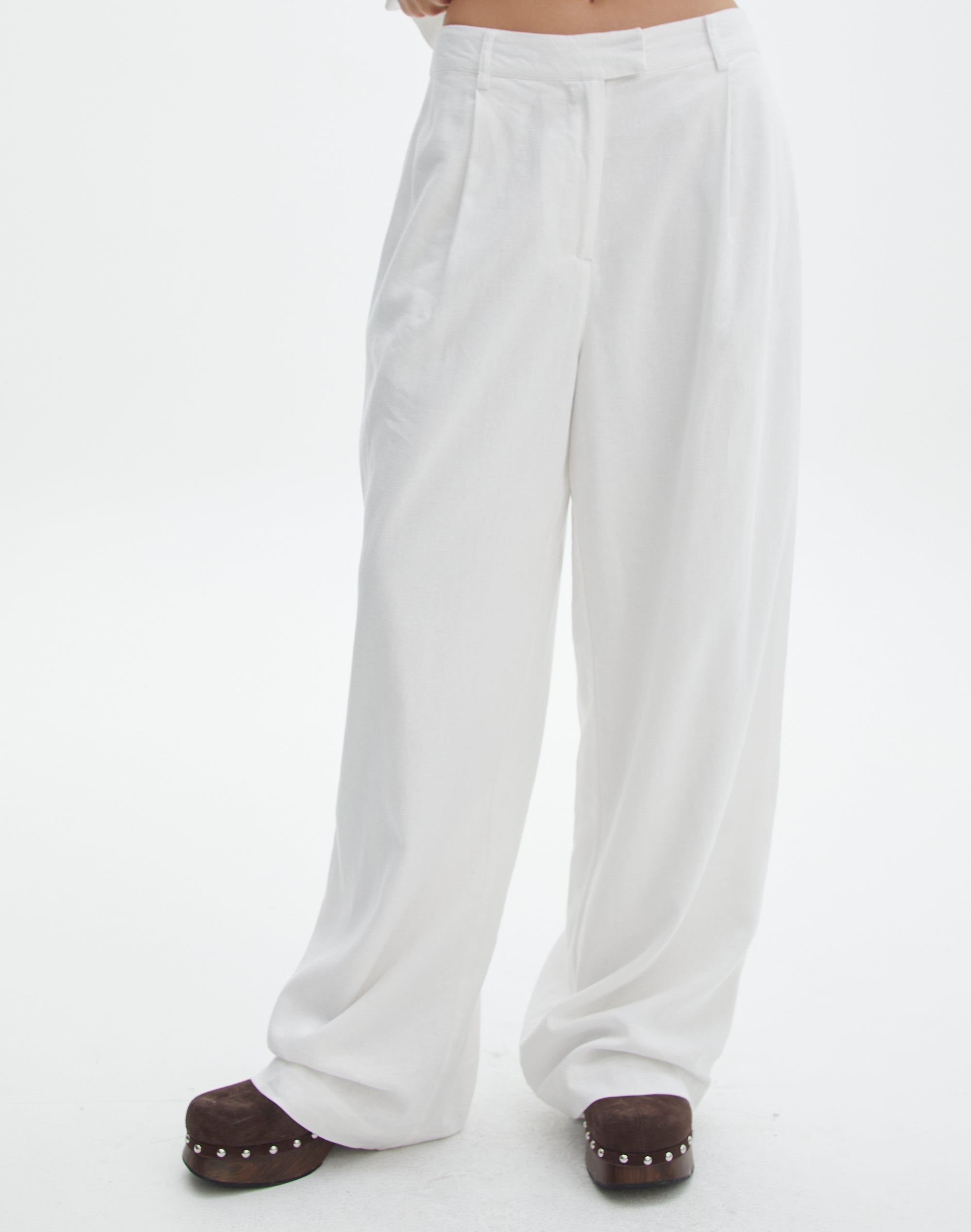 Linen Blend Pant in White