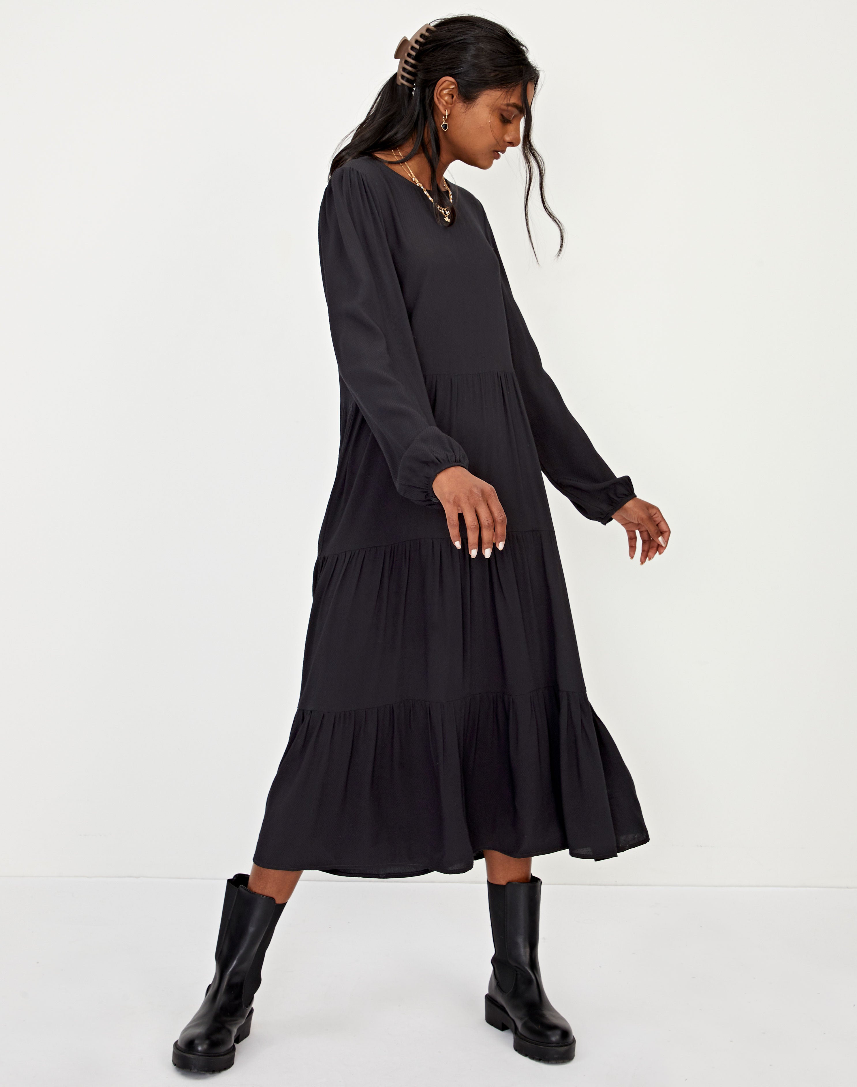 black longsleeve dress