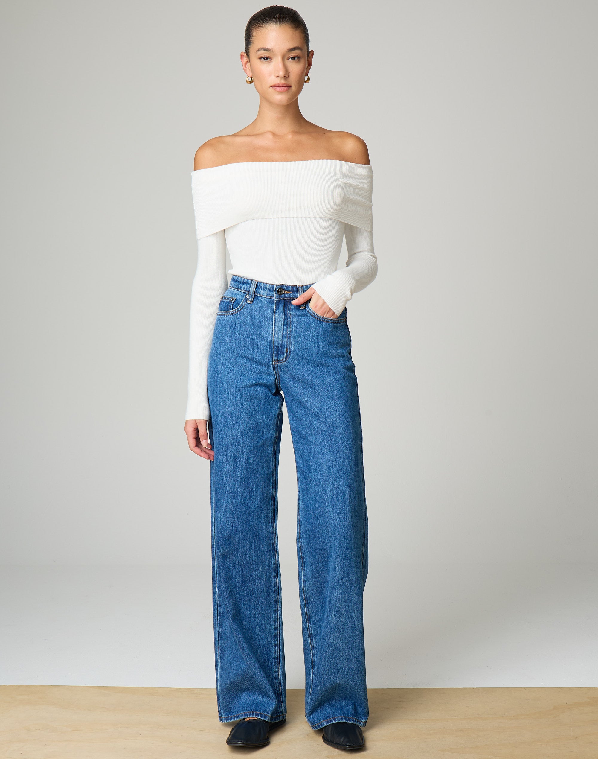 High Rise Straight Leg Jean in Suzy Mid Wash Glassons AU