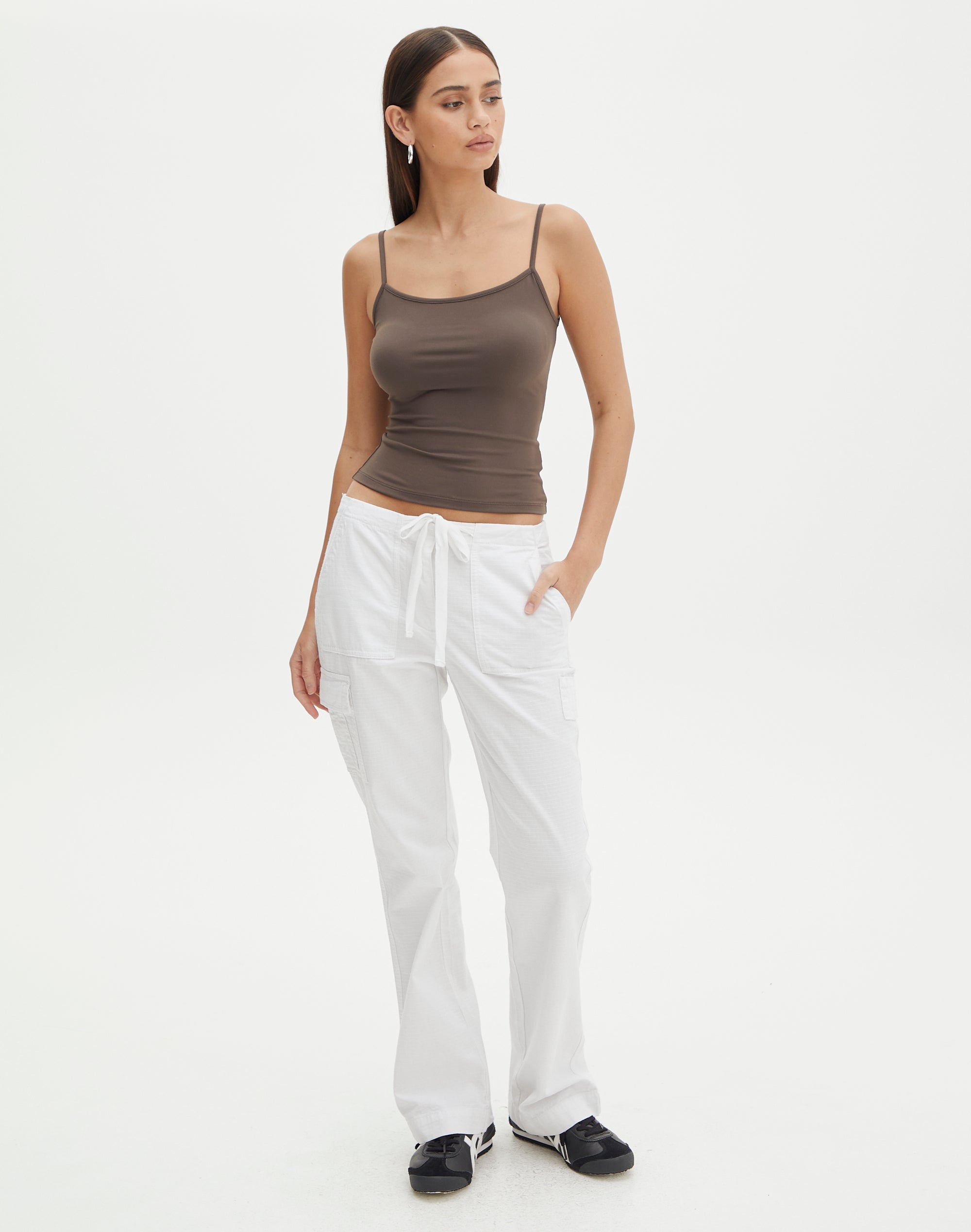 https://www.glassons.com/content/products/tyler-low-rise-utility-pant-white-front-pw161758cot.jpg